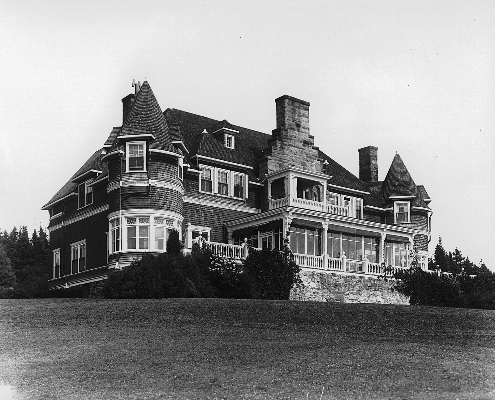 Novita Interpares Work Beign Breagh Hall image